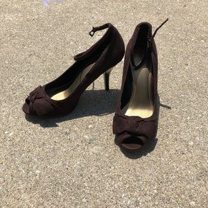 Apt 9 women hills size 9